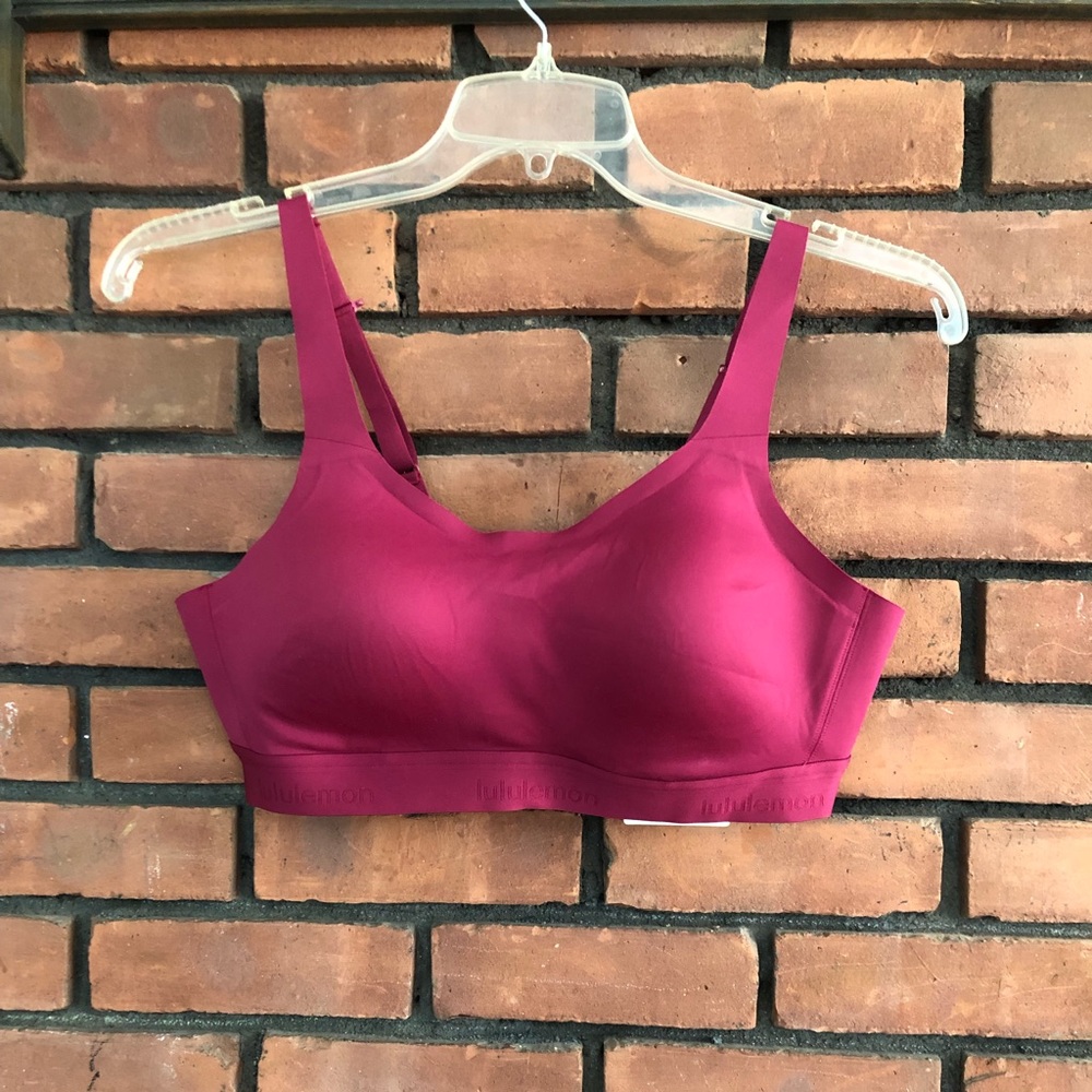 Lululemon 38B fine form bra